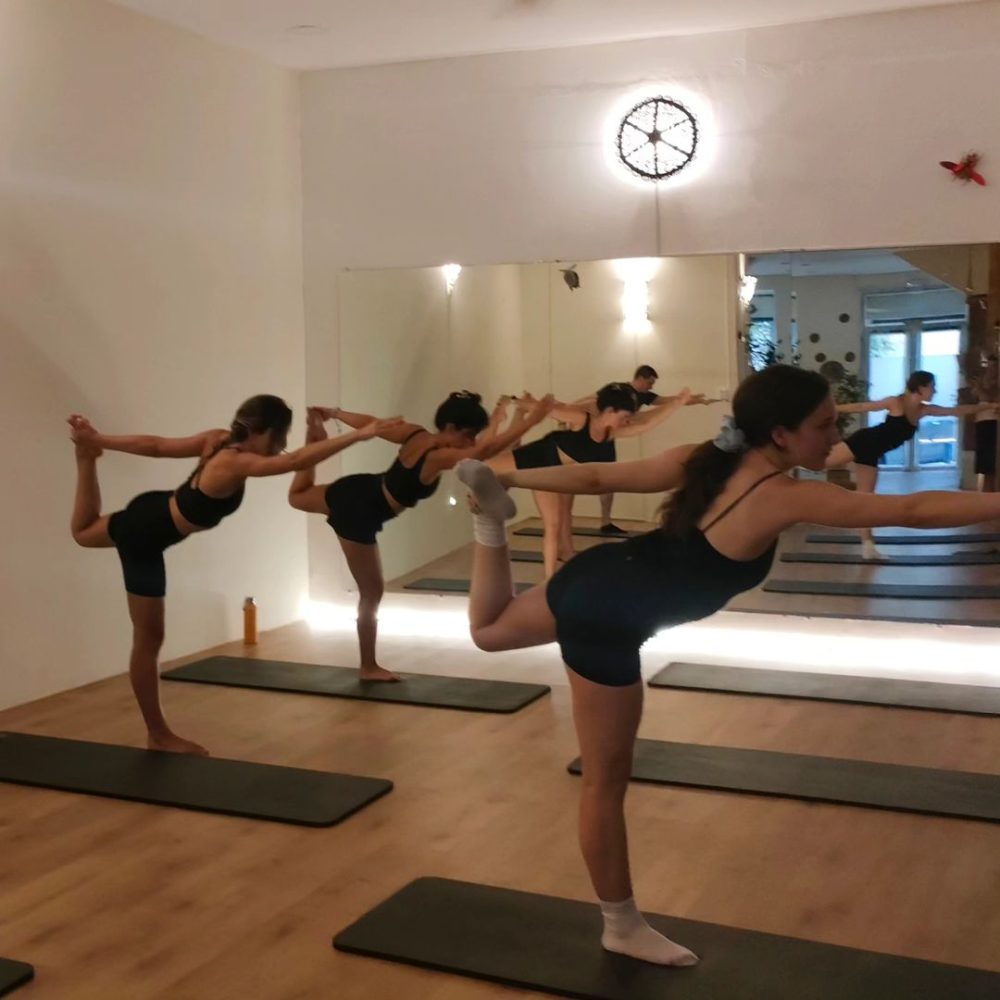 Snapinsta.app_456487050_1588766621735265_2941633024110021349_n_1080 clases de Pilates Malasaña